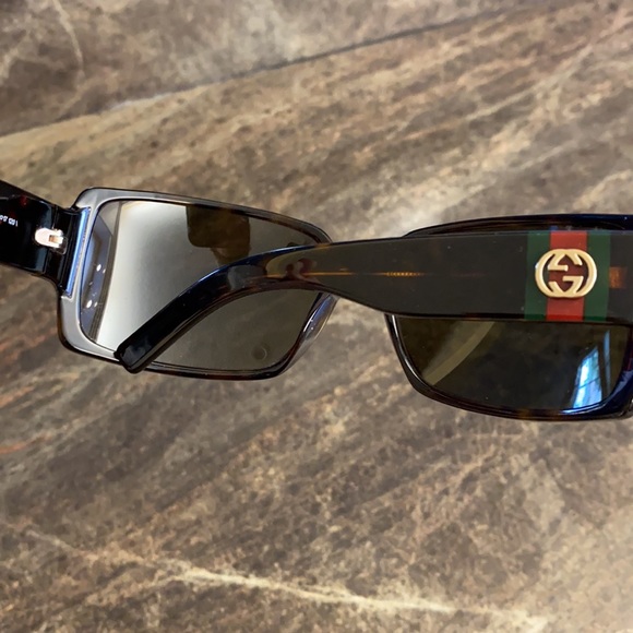 Woman’s sunglasses - Picture 4 of 6